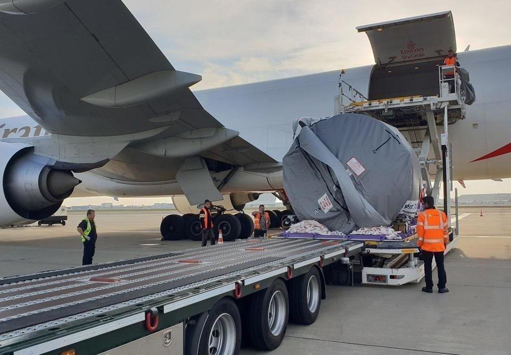 Flatbed Trailer With PCR System At Tarmac