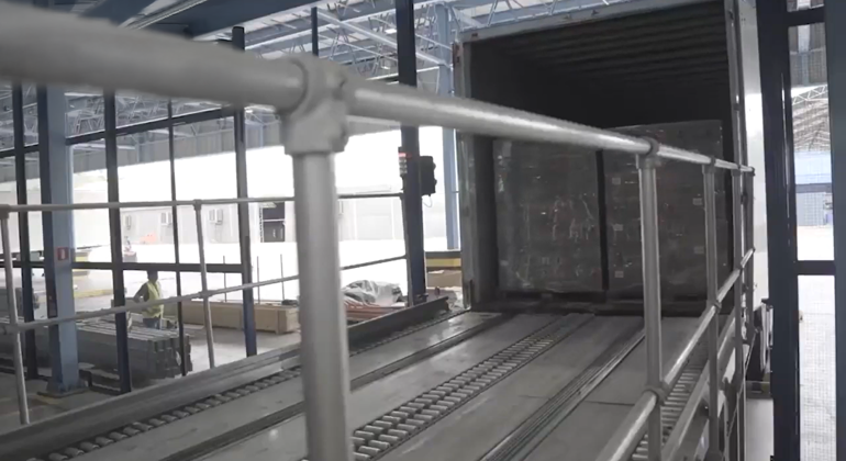 YPE X Joloda Hydraoll Automated Loading Slipchain 7