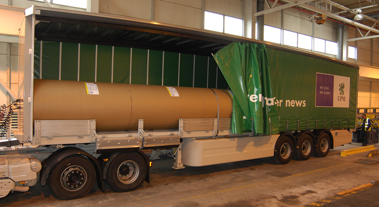 Paper Reel Loading (1)