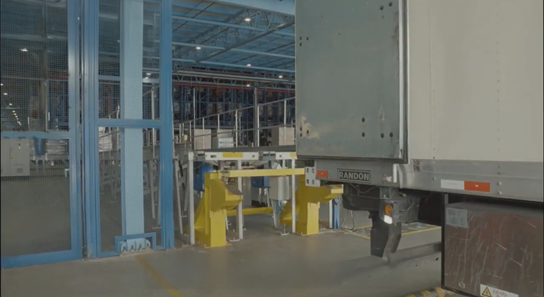 YPE X Joloda Hydraoll Automated Loading Slipchain 1