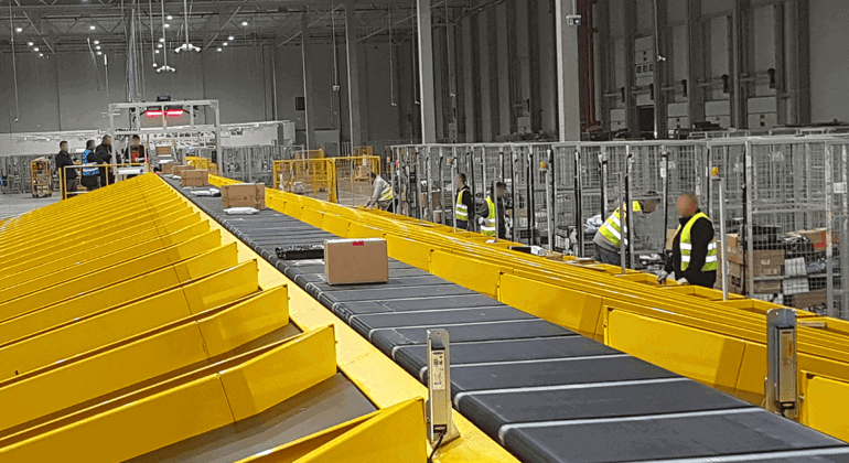 Crossbelt Sorter (1)