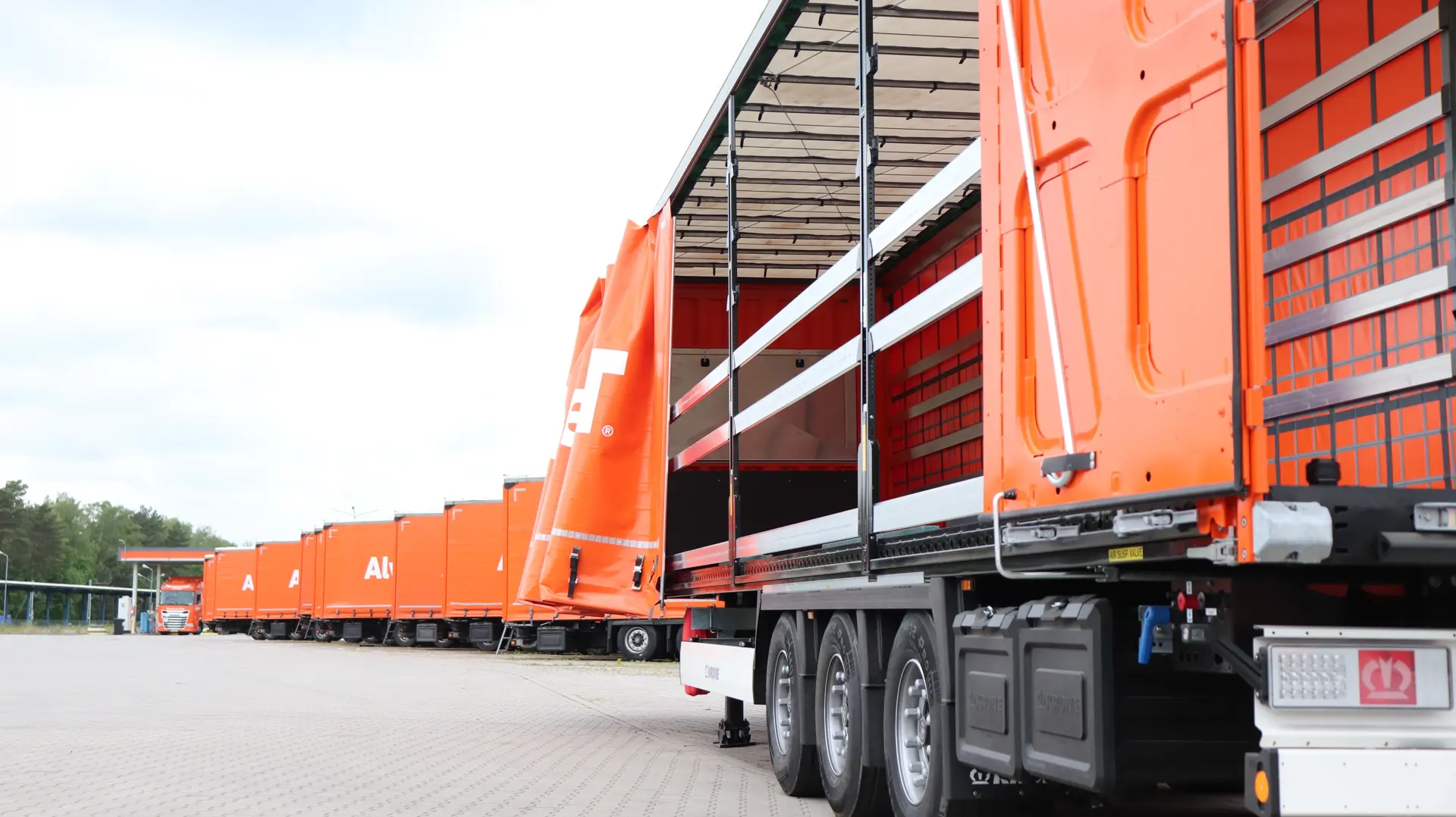Grupa SKAT Skate & Track Trailer 4
