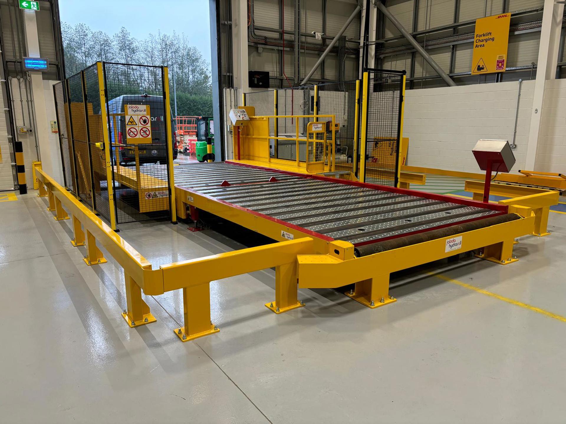 Truck Dock Interface Barrier Powered Rollerbed (5)