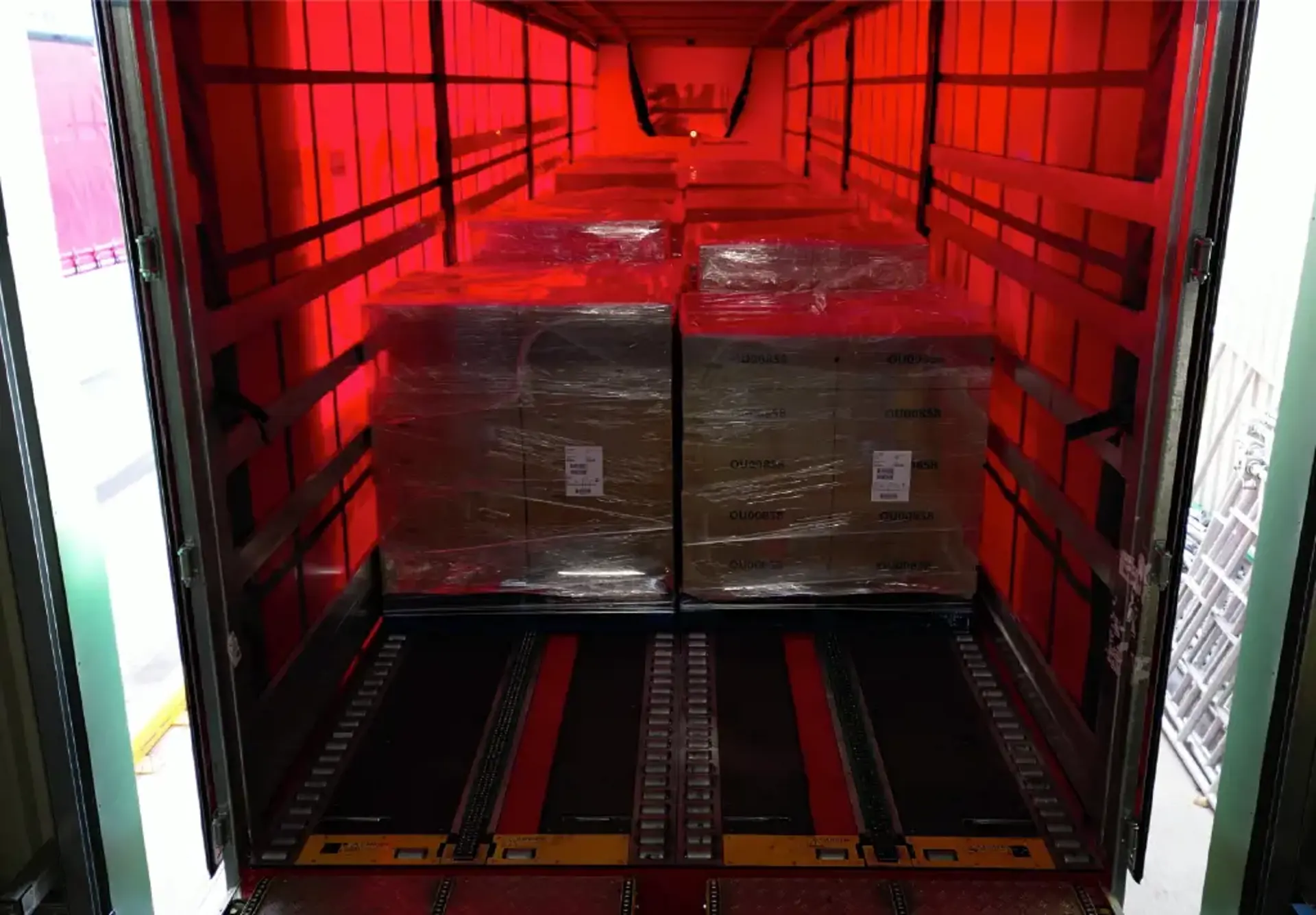 Slipchain, Pallets, Inside Trailer