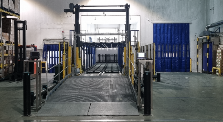 Automated Loading Cold Chain Warehouse 4