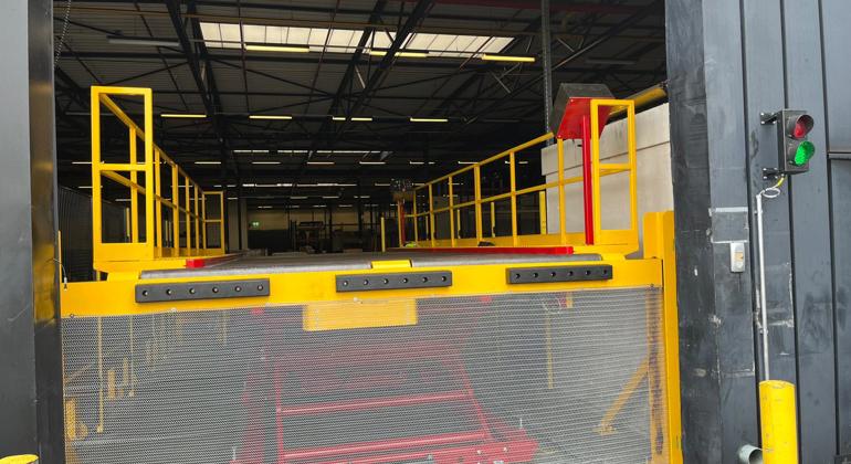 Truck Dock Rising Beam (2)