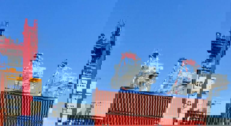 Container (14)