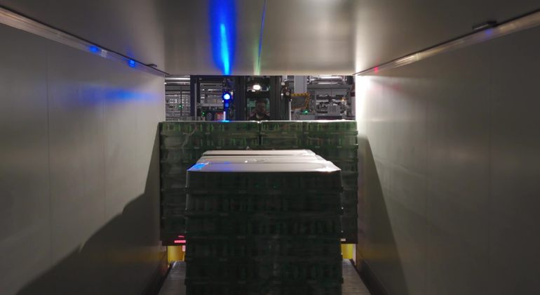 MF Palletised Beverage Trailer Loading 2