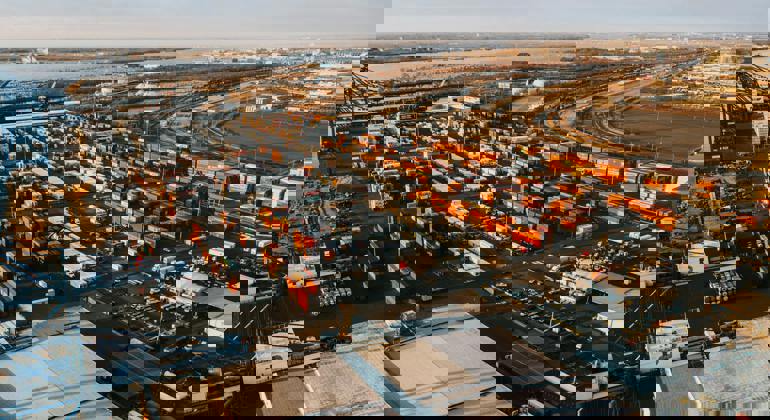 Container Port (1)